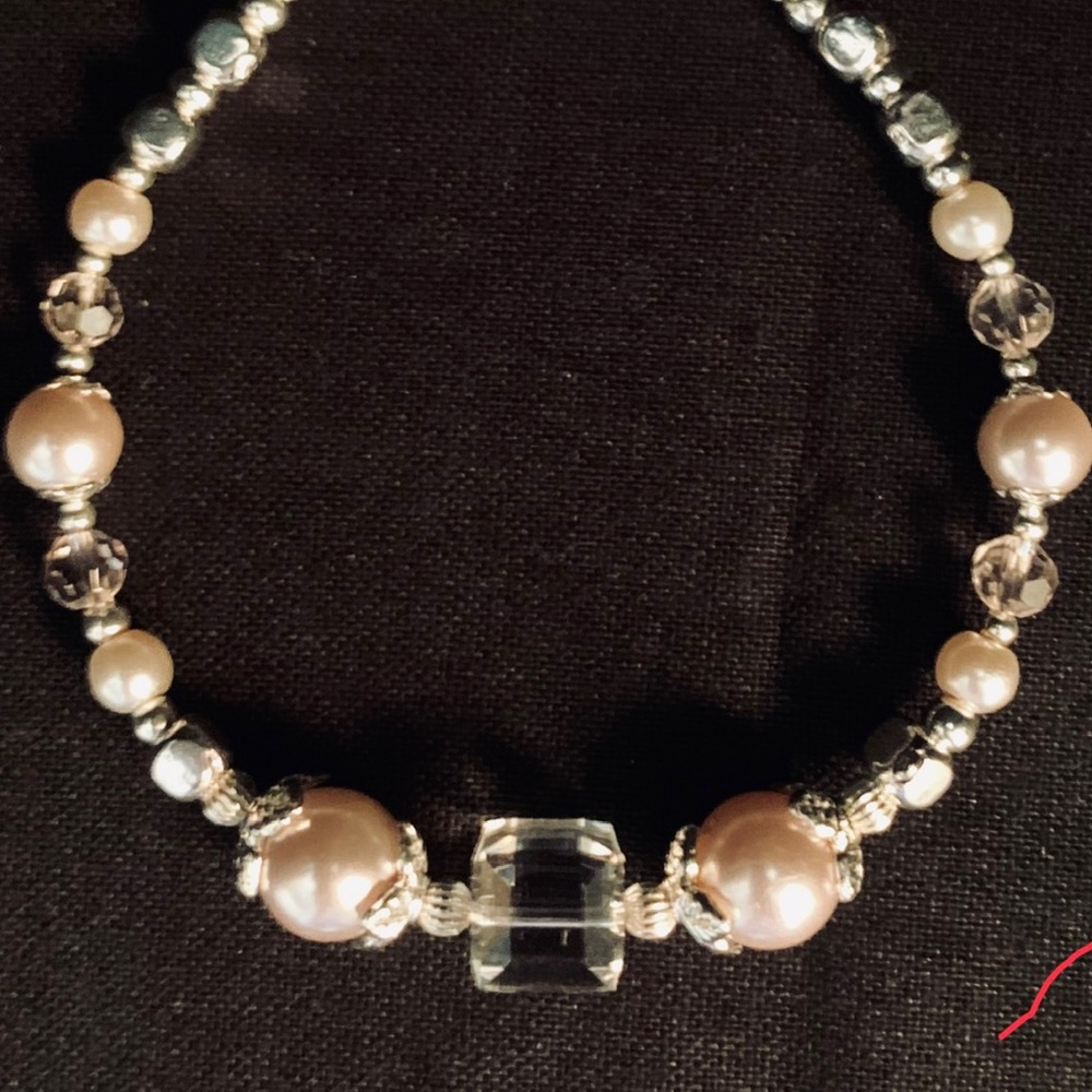 Pink pearl and silver bracelet